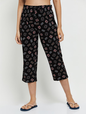 MAX Women Black Capri