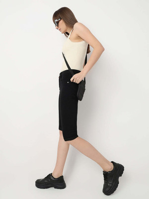 Kraus Jeans Women Black Mid-Rise Capri Women Black Capri