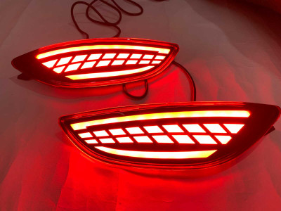 DDA ENTERPRISE Rear reflector compatible Verna fludic 2012-2016 matrix indicator Car Reflector Light(Red)