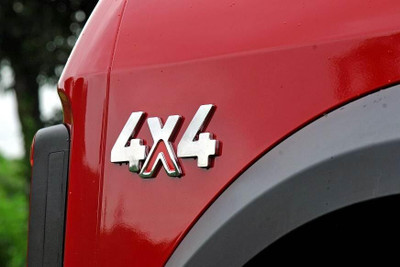 Uniqon Emblem for Car(Silver, Red)