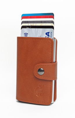 Flipkart SmartBuy X StealODeal Aluminum with Leather Debit/Credit 2 Cash Slote 6 Card Holder(Set of 1, Brown)
