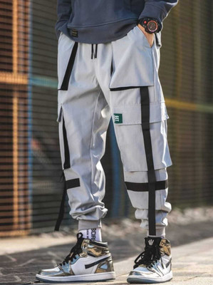 Raavi By Gaurav Regular Fit Men Grey Trousers