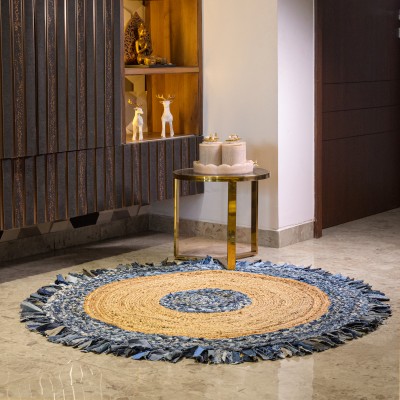 DHAGA CREATIONS Beige, Blue Jute Area Rug(4 ft,  X 4 ft, Circle)