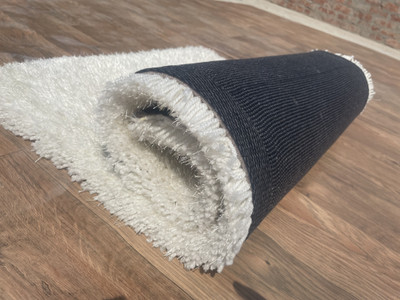 Shag Weaving White Polyester Runner(2 ft,  X 6 ft, Rectangle)