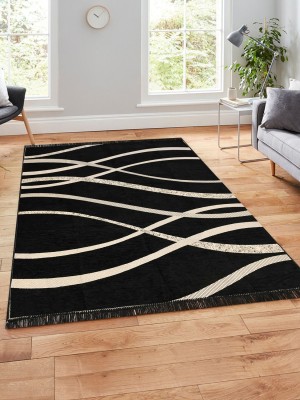 Flipkart SmartBuy Black Velvet Carpet(5 ft,  X 7 ft, Rectangle)
