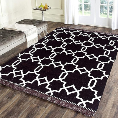 RADECOR Black, White Chenille Carpet(152 cm,  X 213 cm, Rectangle)