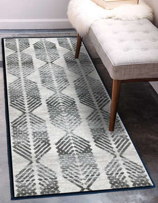 STATUS White Polyester Runner(2 cm,  X 5 cm, Rectangle)