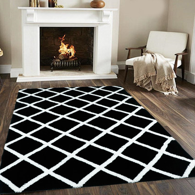 Woolpik Red, Black Polyester Carpet(150 cm,  X 210 cm, Rectangle)