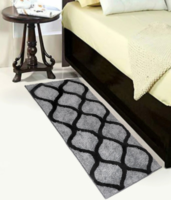 SPA Furnishing Grey, Black Polyester Area Rug(2 ft,  X 4 ft, Rectangle)
