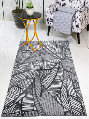 Saral Home Grey Polyester Carpet(90 cm,  X 150 cm, Rectangle)