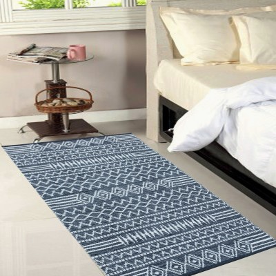 MRIC Grey, White Cotton Carpet(3 cm,  X 5 cm, Rectangle)