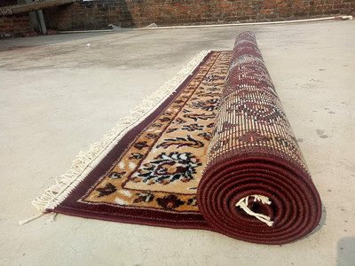 SM Handloom CARPET Multicolor Silk Carpet(6 ft,  X 8 ft, Rectangle)