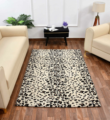PRESTO BAZAAR Black, White Polyester Carpet(4 ft,  X 6 ft, Rectangle)