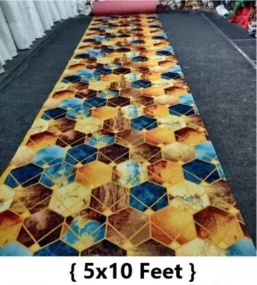 Ra handloom carpets Red Synthetic Carpet(152 cm,  X 304 cm, Rectangle)