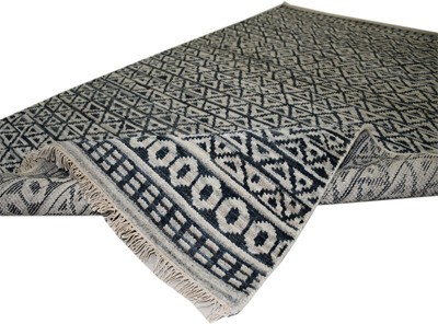 Vastukara Black, Beige Wool Carpet(9 ft,  X 6 ft, Rectangle)
