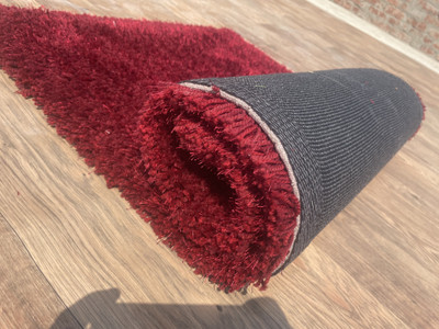 Shag Weaving Red Polyester Runner(2 ft,  X 3 ft, Rectangle)