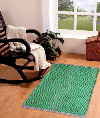 The Home Talk Green Jute Area Rug(2 ft,  X 3 ft, Rectangle)