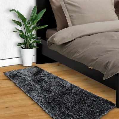 Interior Solutions Grey Polyester Runner(2 ft,  X 5 ft, Rectangle)