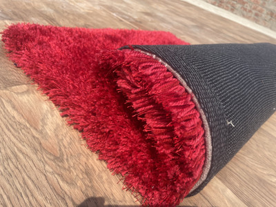 Shag Weaving Red Polyester Runner(2 ft,  X 4 ft, Rectangle)