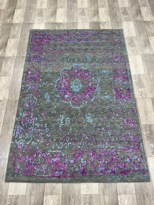 Velmora 187 cm  X 124 cm Wool, Viscose Carpet(Rectangle, Grey, Pink)