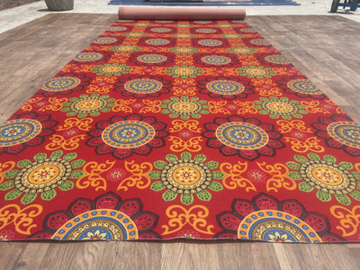 HR CARPET Red, Green Synthetic Area Rug(5 ft.,  X 7 ft., Rectangle)