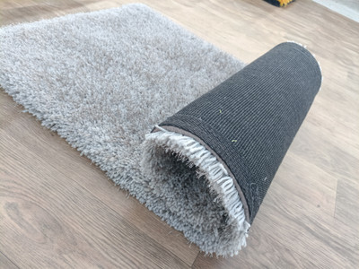 Shag Weaving Grey Polyester Carpet(2 ft,  X 4 ft, Rectangle)