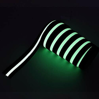 MAITRI ENTERPRISE Anti-Slip Grip Tape Non-Slip Traction Tapes with Glow in the Dark Dark Strip In Middle Dispenser Dispenser anti slip glow tap Reduce the Risk of Slipping Indoor/Outdoor Stair Tread Step (Manual)(Set of 1, Black with Green Glow)