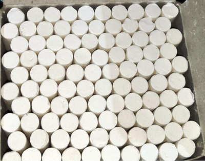 Agritec White Dustfree Chalks for Black Boards, Green Boards, Cement Floors etc 2 CHALK(200 Sticks)