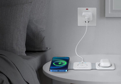 INNOVIX Travel-Friendly Foldable Charging Pad for Apple Devices Charging Pad