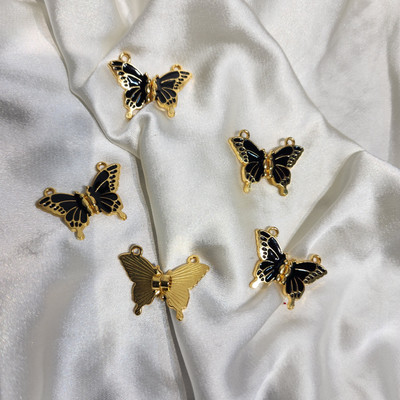 Mohan Shoppe Butterfly Shaped Magnetic Openable Charms Metal Charm Set
