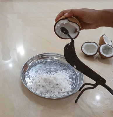 Das Departmental Store by Vegetable Chopper Easy Use Readymade Strong Coconut Scraper(1)