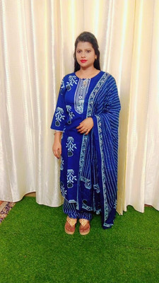 PRASHANTHVI CREATIONS Self Design Kurta, Trouser/Pant & Dupatta Set