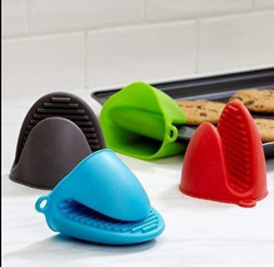 satvik Multicolor Silicon Kitchen Linen Set