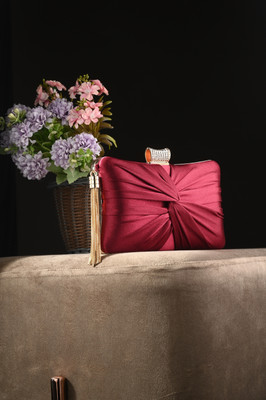 Toobacraft Party Red  Clutch