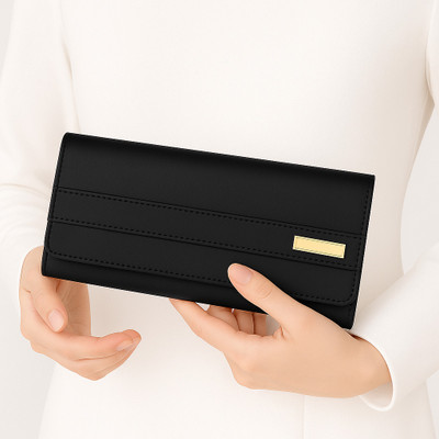 Reshu Casual Black  Clutch
