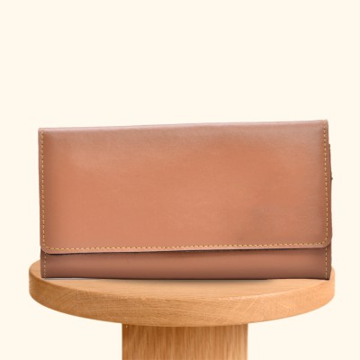 Your Gift Studio Casual Beige  Clutch