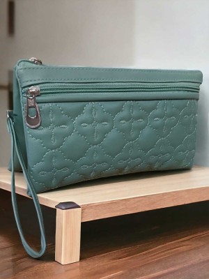 AARFA ENTERPRISES Casual Green  Clutch