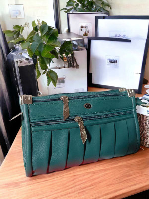 AARFA ENTERPRISES Casual Green  Clutch