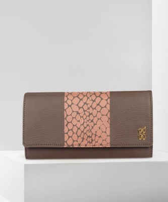 Baggit Casual Brown  Clutch