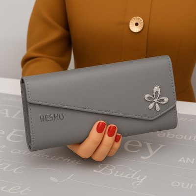 Reshu Casual, Formal Grey  Clutch