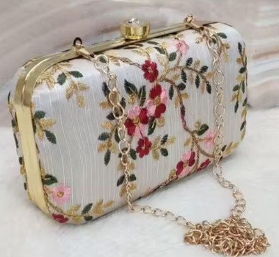 Amrit Party Multicolor  Clutch