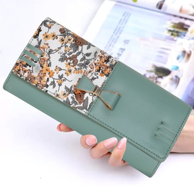 G M W Casual, Formal, Party, Sports Multicolor  Clutch