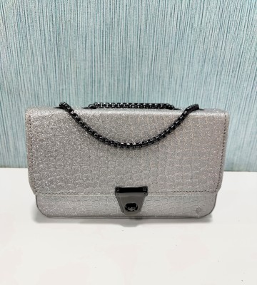 Wengvo Casual, Formal, Party Silver  Clutch