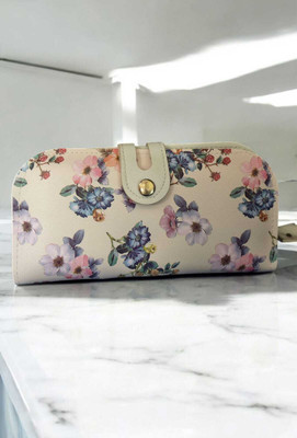 MS COLLECTIONS Casual White  Clutch