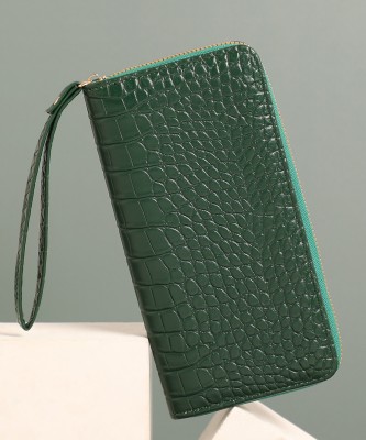 Haute Sauce Casual Green  Clutch