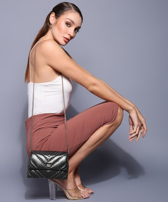 DKNY Casual Black  Clutch