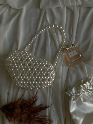 CRAFTINGWORLD Party White  Clutch