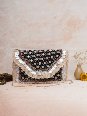 Fabbhue Casual Multicolor  Clutch