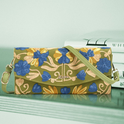 Exotic Party, Casual Green  Clutch