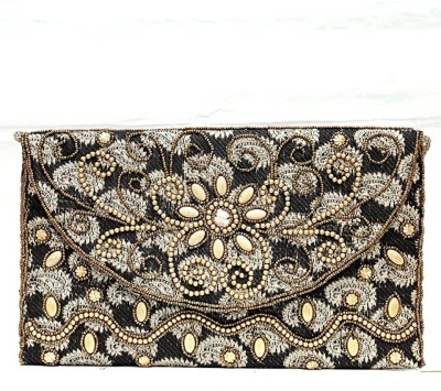 Shakuntla Handicraft Casual Black  Clutch